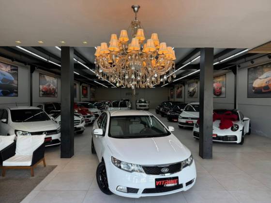 KIA CERATO 1.6 EX3 SEDAN 16V GASOLINA 4P AUTOMÁTICO